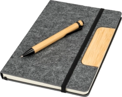 A5-Notizbuch mit Linien aus Recyclingpapier und Stift